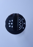 Gewrzstreuer schwarz 37 mm mit zwei ffnungen